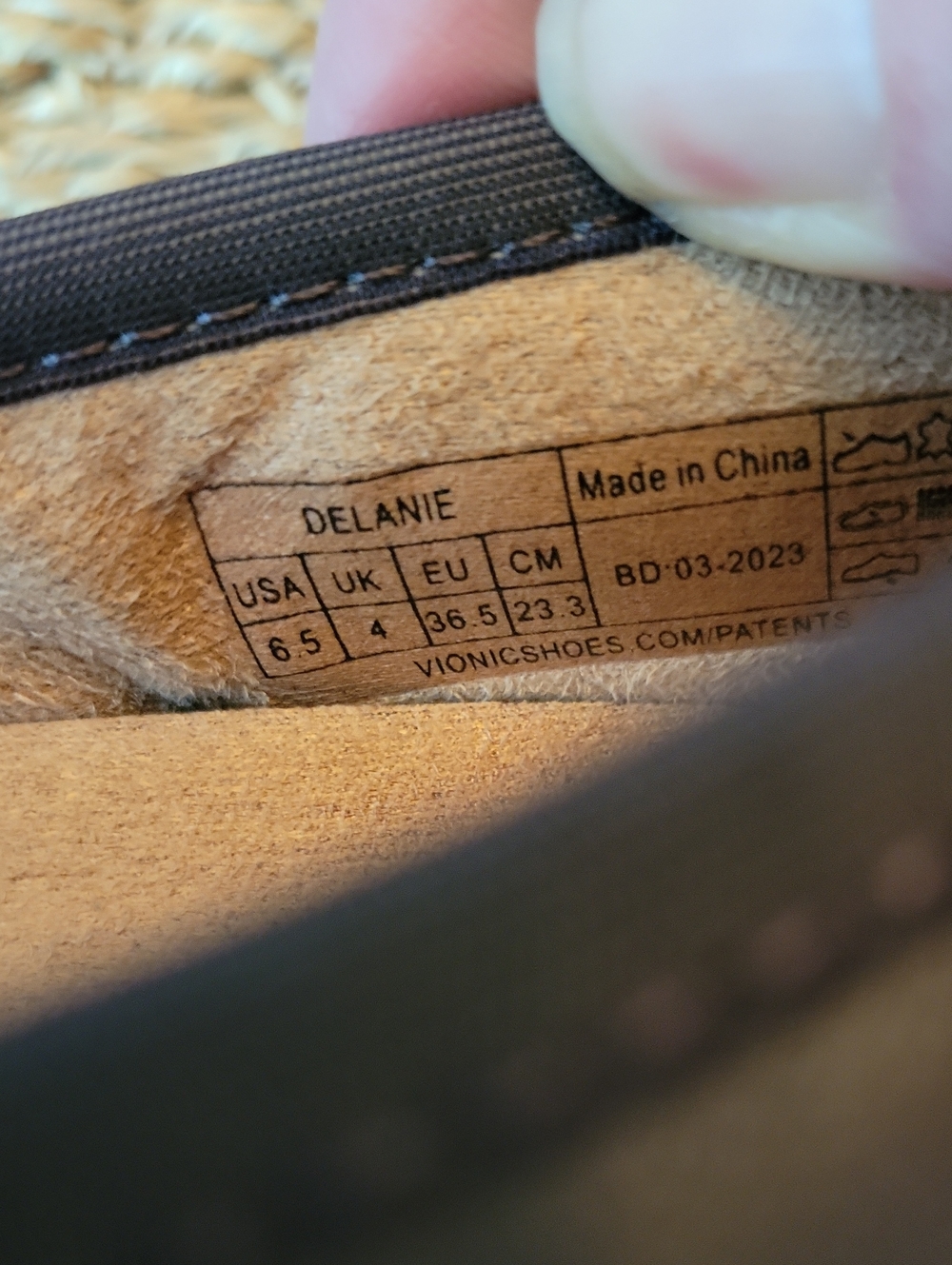 Vionic Brown Delanie Leather Flats With Rounded Toe. Size 6.5 - Picture 9 of 9